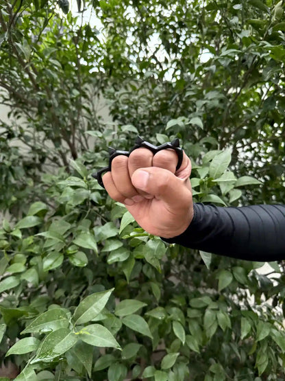 Black Titan Knuckle