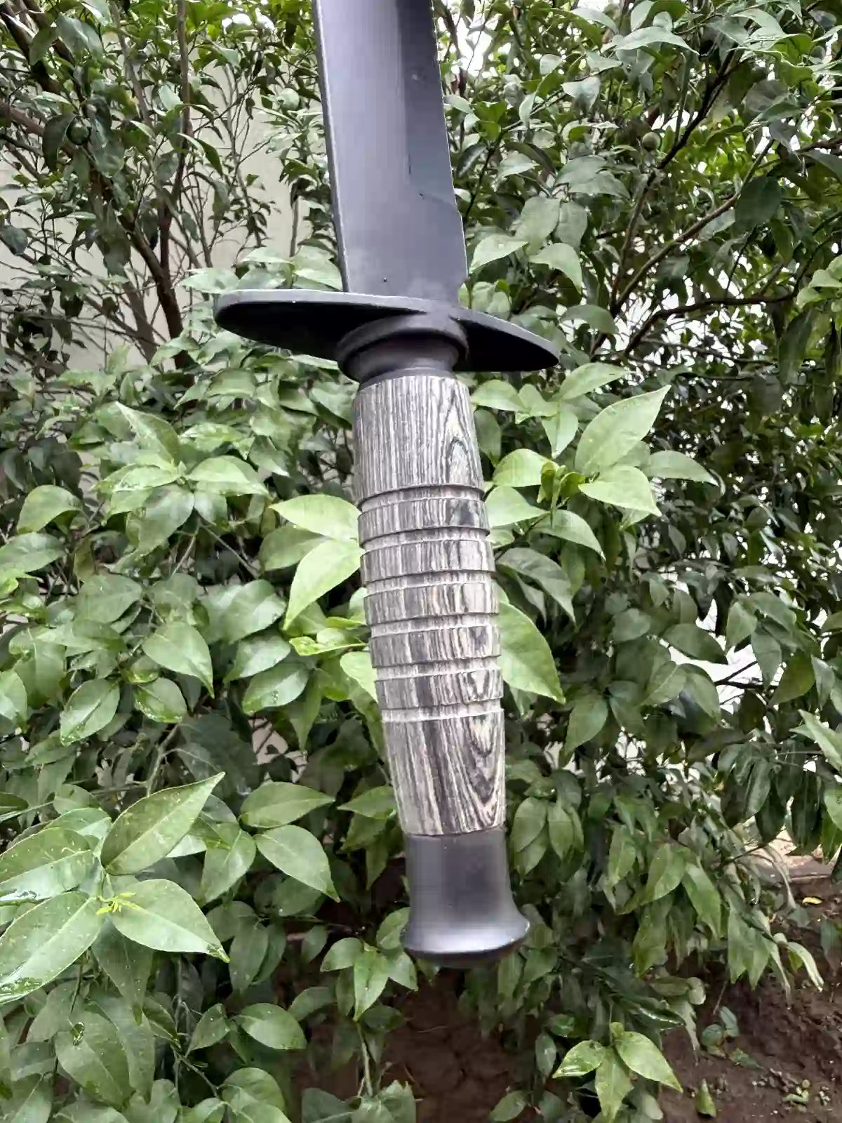 American Dagger