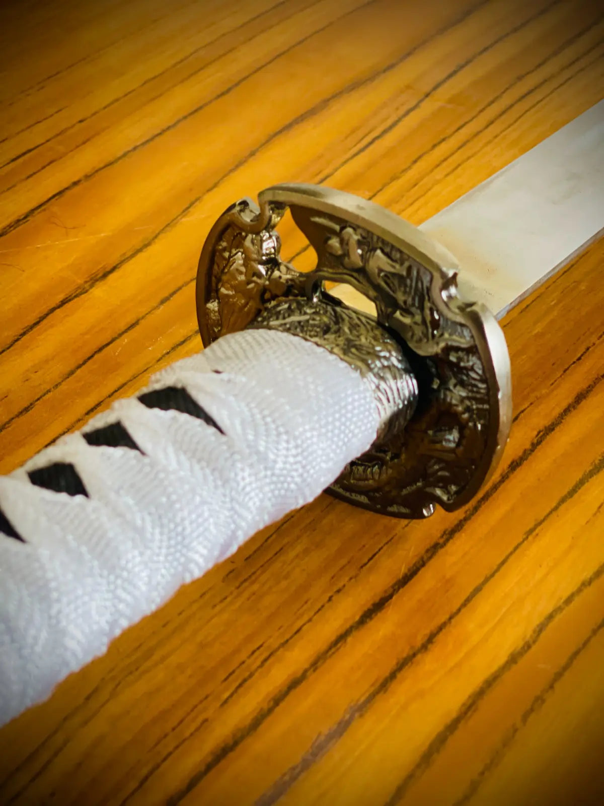 Real White and Black Handel | Silver Katana|