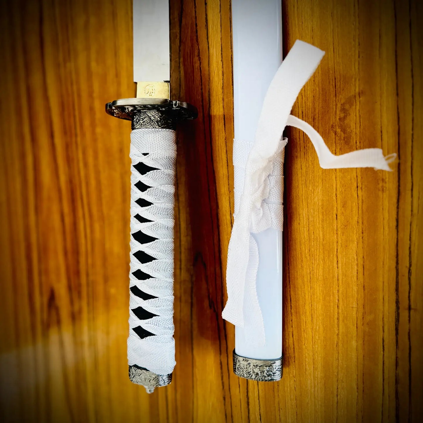 Real White and Black Handel | Silver Katana|
